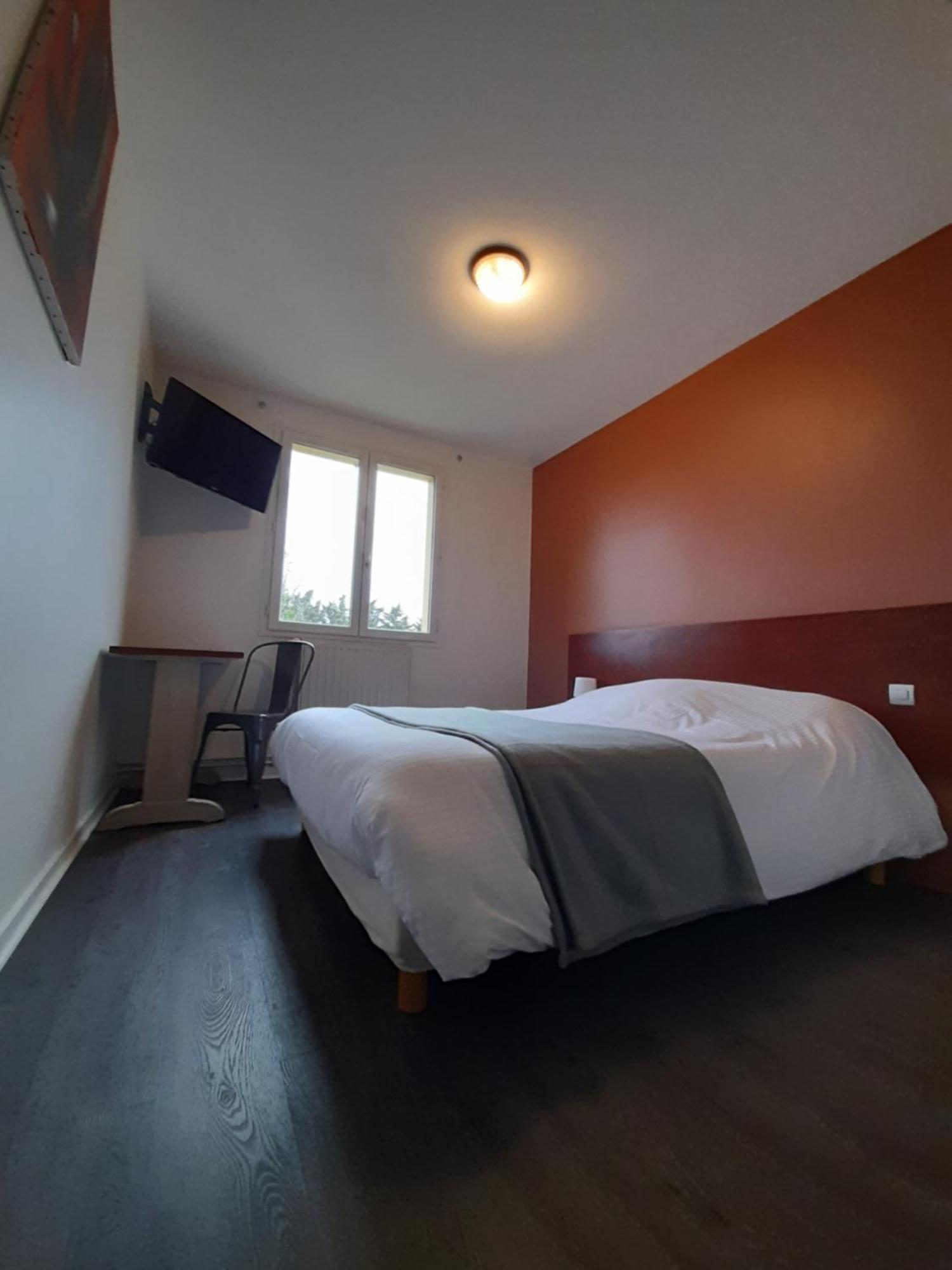 Hotel Restaurant Le Gibet Val-au-Perche Chambre photo